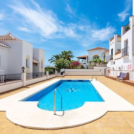 Apartamento Chimenea Playa - 2 Dormitorios Y Terraza Nerja Ngoại thất bức ảnh