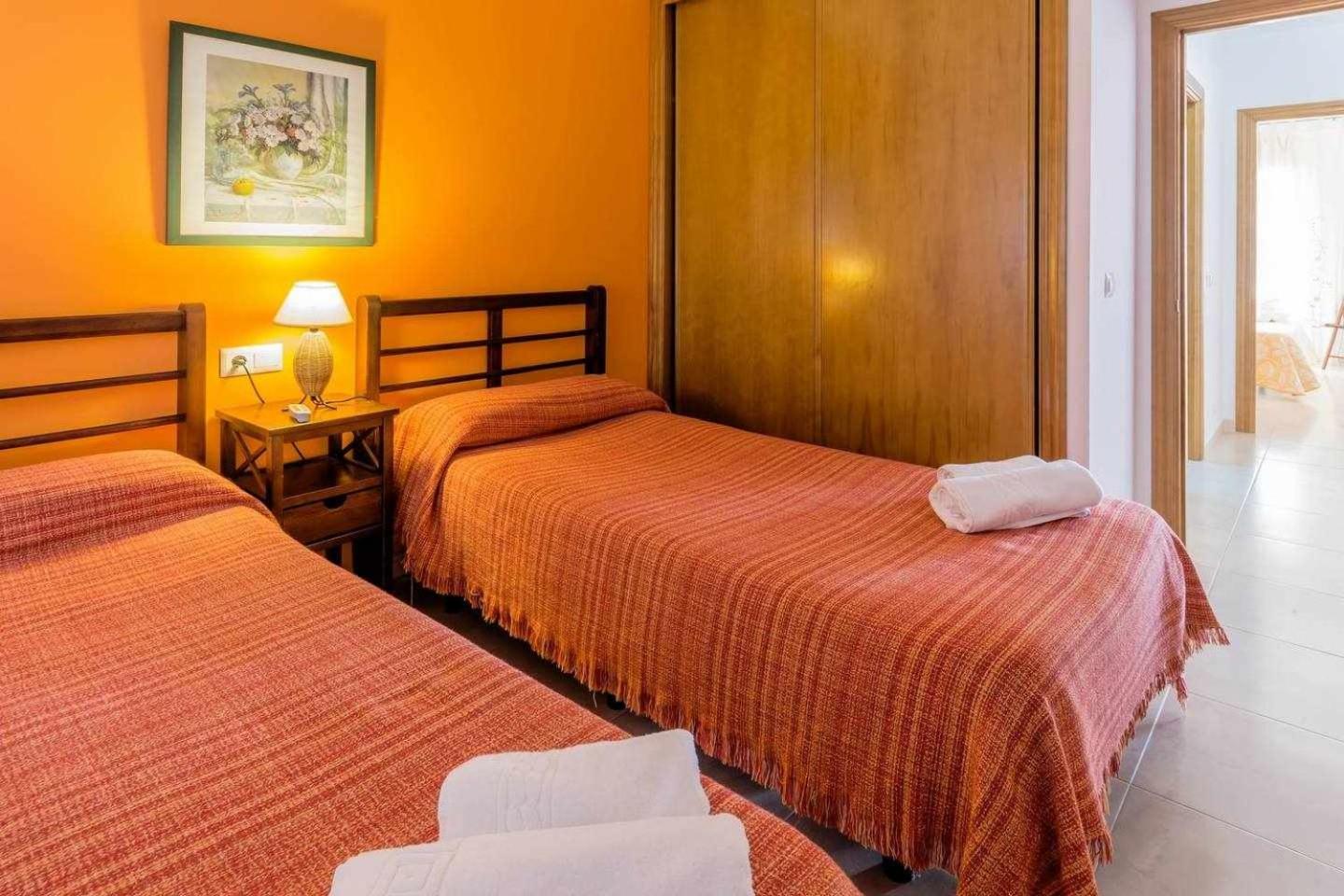 Apartamento Chimenea Playa - 2 Dormitorios Y Terraza Nerja Ngoại thất bức ảnh